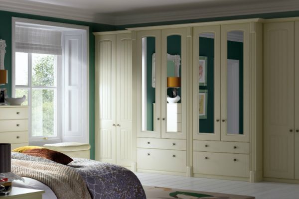 apex-cottage-arch-vanilla-bedroomF44EF263-0DEC-7DFB-716F-32FD2092C5DE.jpg